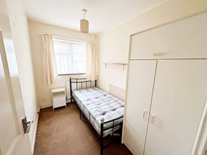 Bedroom- click for photo gallery
